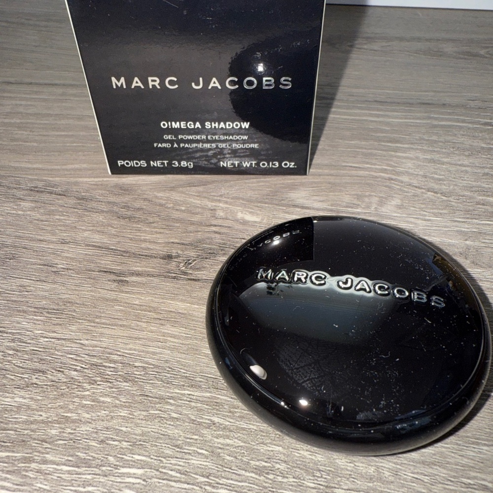 Marc Jacobs O!Mega Shadow O! SNAP #610 Gel Powder Eyeshadow Full Size NEW IN BOX